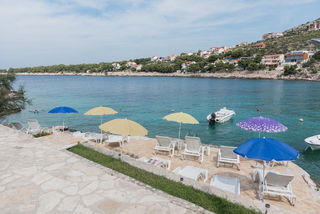 Apartment Dragan Grubisic Primošten المظهر الخارجي الصورة