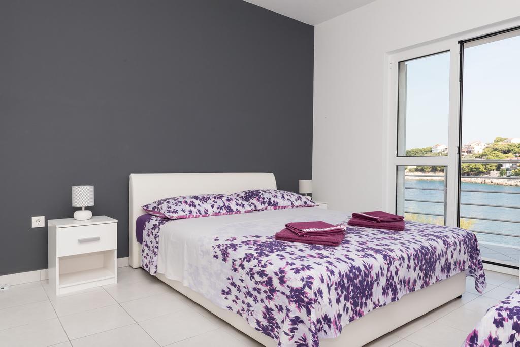 Apartment Dragan Grubisic Primošten المظهر الخارجي الصورة